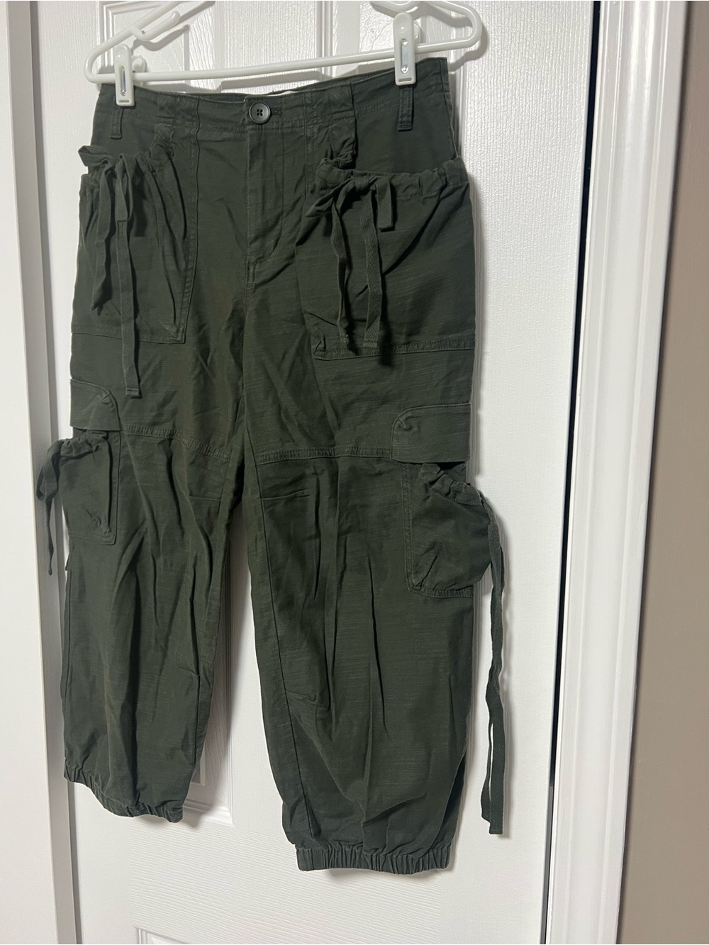 Anthropologie Olive Green Cargo Jogger Pants Cropped Utility Tie Pocket Size 4 - Picture 3 of 5